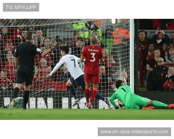 国米阿切尔比前点抢射破门稳稳命中，激情一刻带动全场热血沸腾