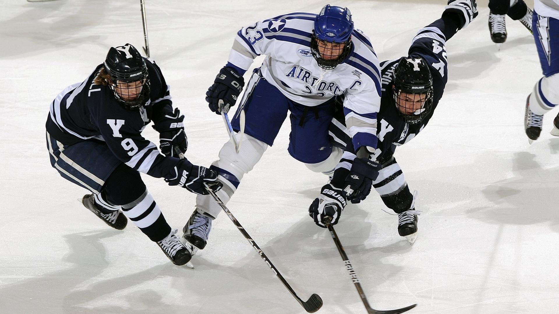 前插与回撤形成中场节奏轴